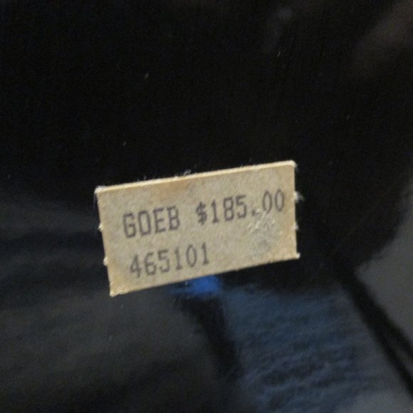 Goebel Looney Tunes Buggs Bunny & Elmer Fudd "Isn't she wovewe" LE COA Boxed - Picture 6 of 8